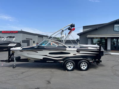 BOATZON | MB Sports B52 2006