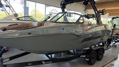 BOATZON | MB Sports B52 21 Alpha 2026