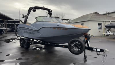 BOATZON | MB Sports B52 23 Alpha 2024