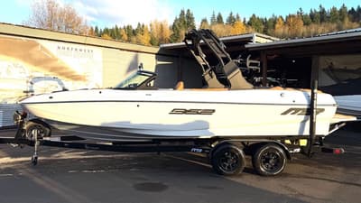 BOATZON | MB Sports B52 23 Classic 2026