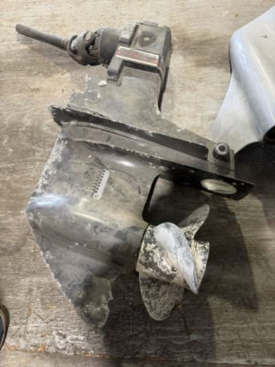 BOATZON | mercruiser Outdrive 1985 BOATZON | mercruiser Outdrive 1985