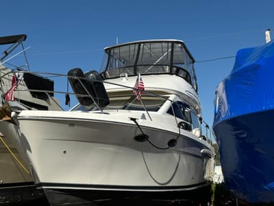 BOATZON | Meridian 381 Sedan 2004