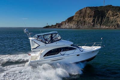 BOATZON | Meridian 381 Sedan 2005