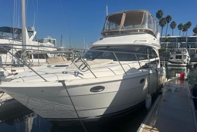 BOATZON | Meridian 391 Sedan 2010