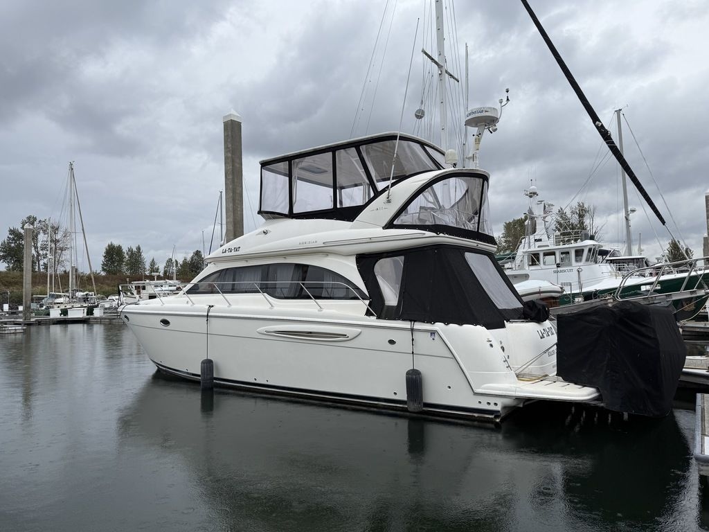 2007 Meridian 411 Hardtop with Full Enclosures - Sold Boat