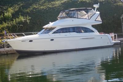 BOATZON | Meridian 411 Sedan 2008