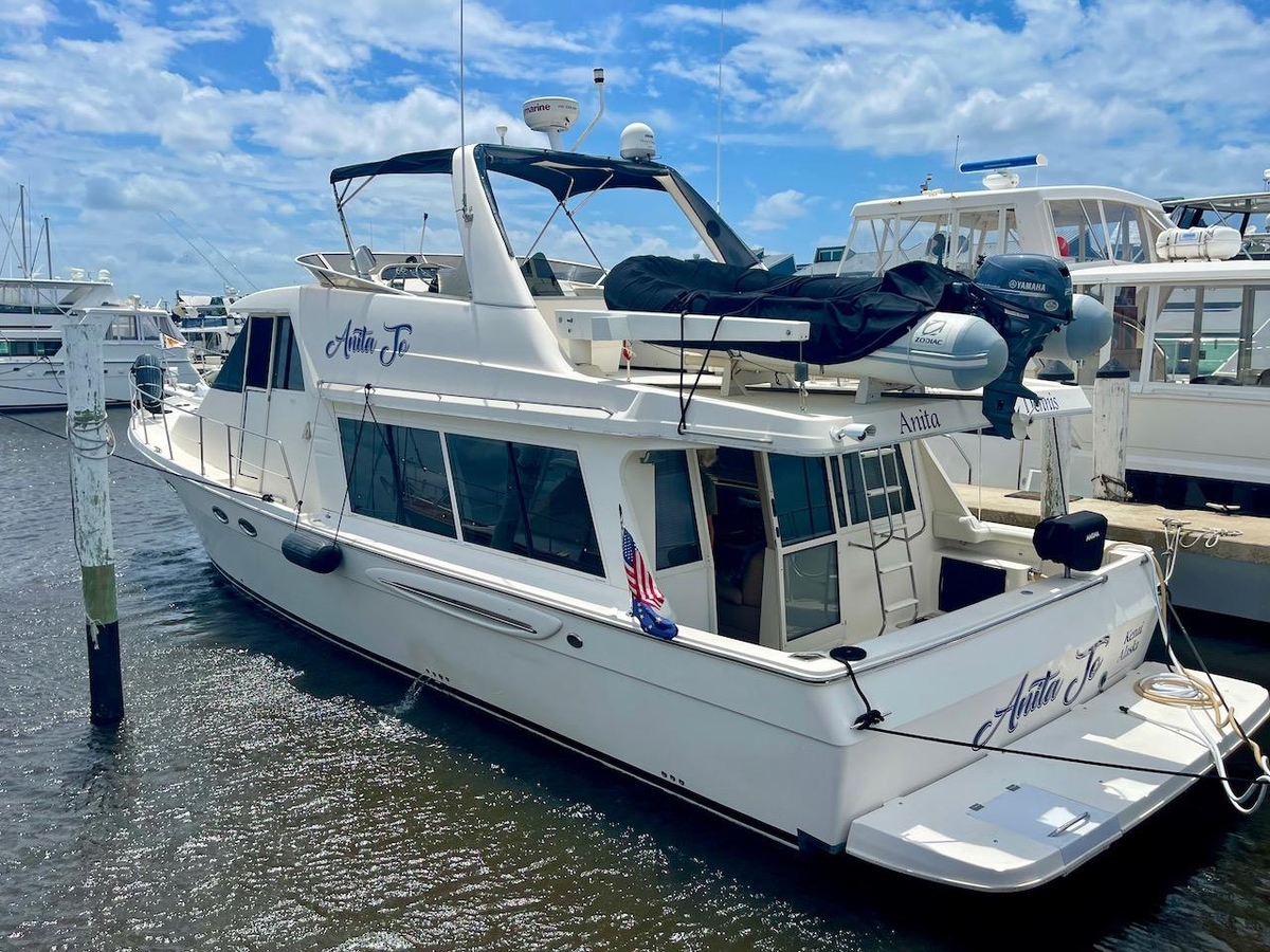 2004 Meridian 490 Pilothouse - Sold Boat