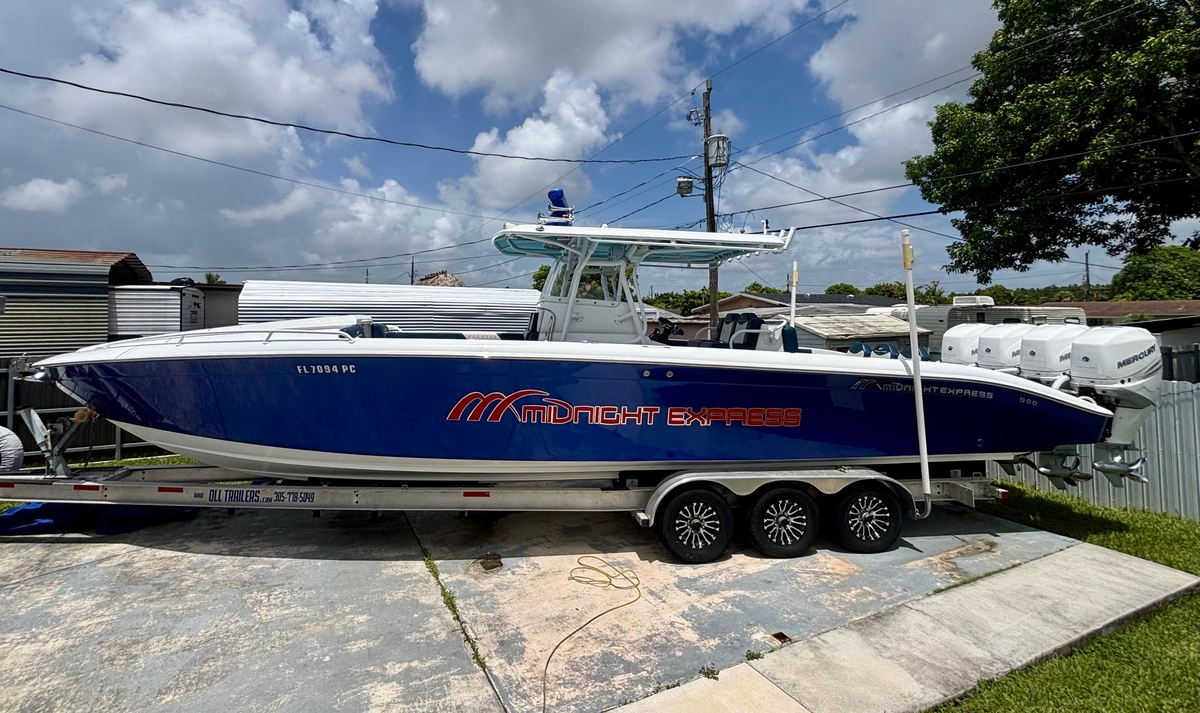2007 Midnight Express 39S Cuddy - Sold Boat