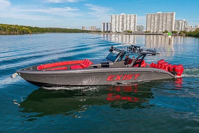 BOATZON | Midnight Express 43 Solstice 2021
