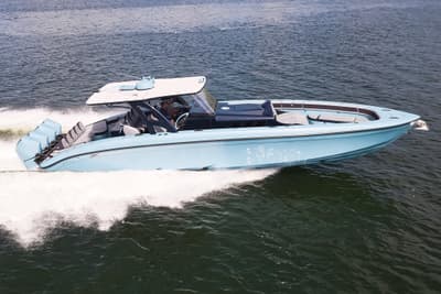 BOATZON | Midnight Express 43 Solstice 2024
