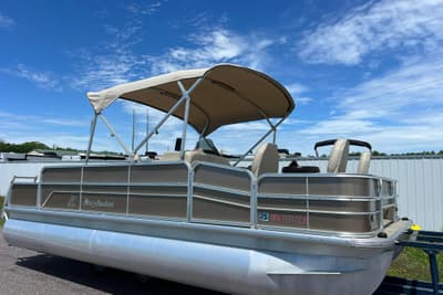BOATZON | Misty Harbor 2085 Adventure CF 2017