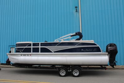 BOATZON | Misty Harbor 2385 SU 2013