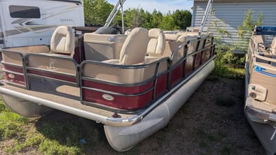BOATZON | Misty Harbor Boats 2085 FS BISCAYAN BAY 2016