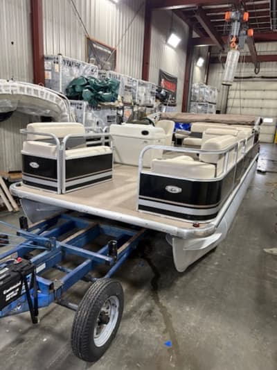 BOATZON | Misty Harbor Boats 2285 FC 2011