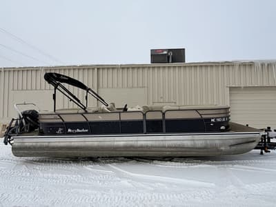 BOATZON | Misty Harbor Boats Biscayne Bay  2585CU 2018