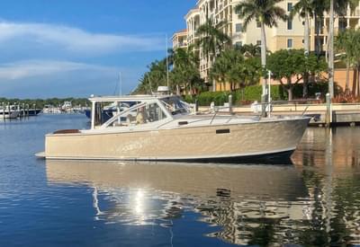 BOATZON | MJM 34z Express HT 2006