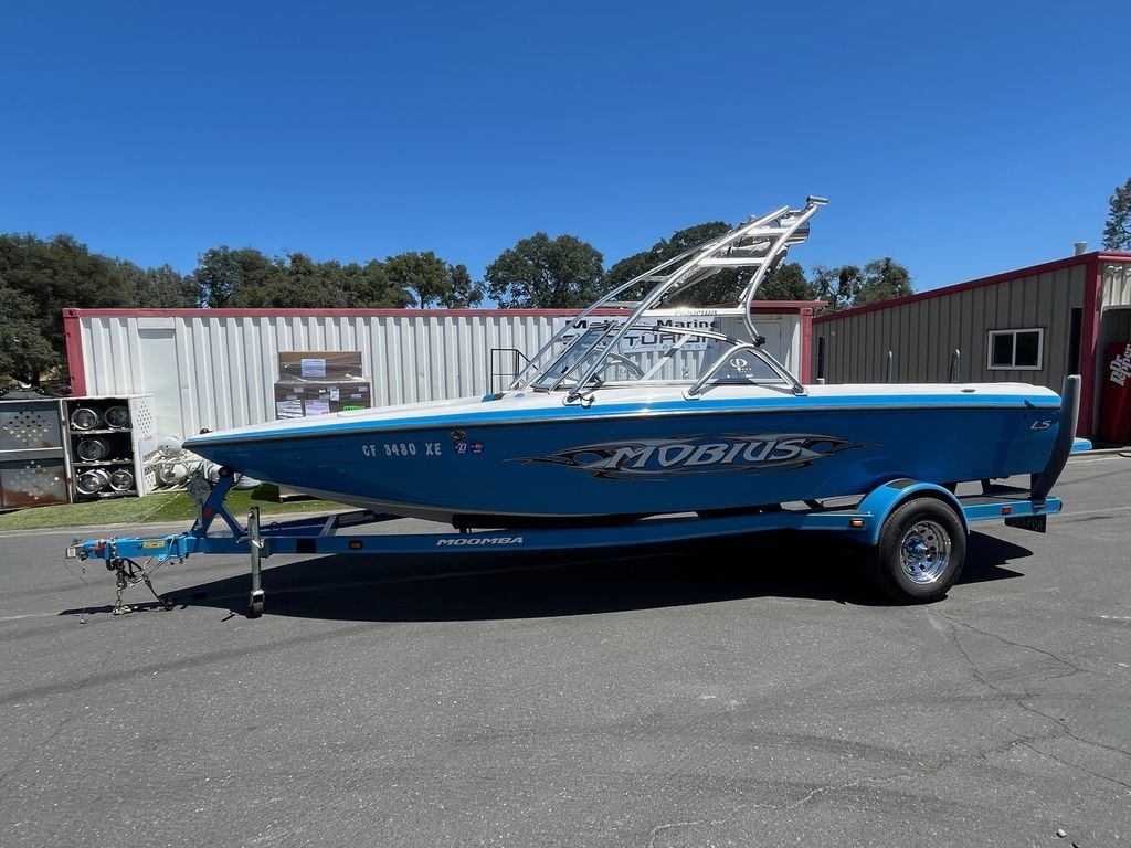 2005 Mobius LS - Sold Boat