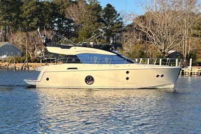 BOATZON | Monte Carlo Yachts MC5 2018