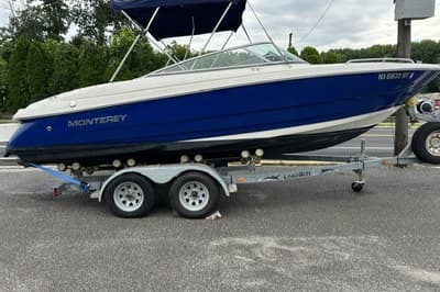 BOATZON | Monterey 214FS Montura 2005