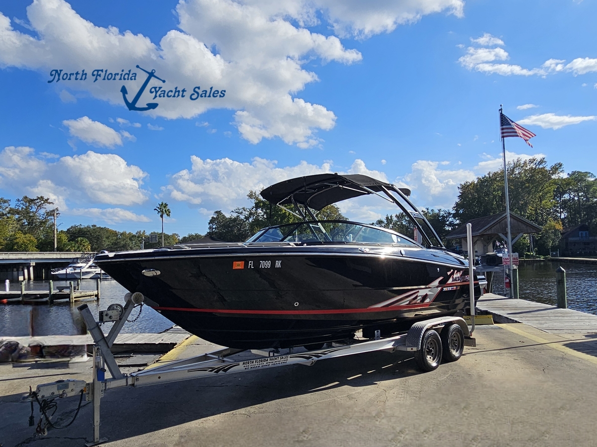 2017 Monterey Monterey 238SS 2017 - Sold Boat