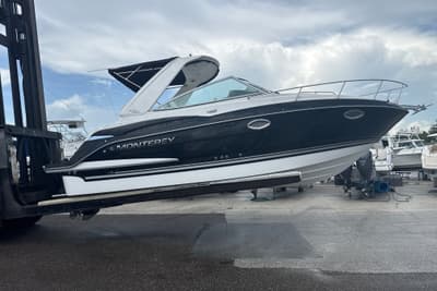BOATZON | Monterey 275 Sport Yacht 2015