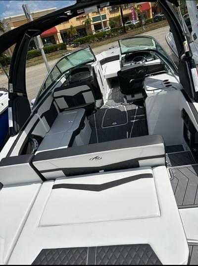 BOATZON | Monterey 275SS 2023 BOATZON | Monterey 275SS 2023