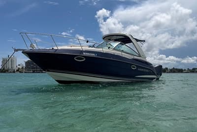 BOATZON | Monterey 280 Sport Yacht 2014