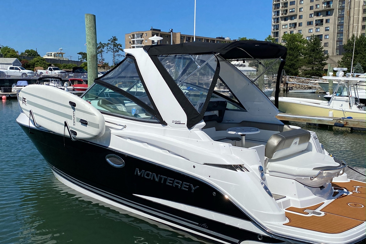 2019 Monterey 295 Sport Yacht - Sold Boat