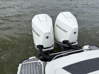 BOATZON | Monterey 305 SS 2019