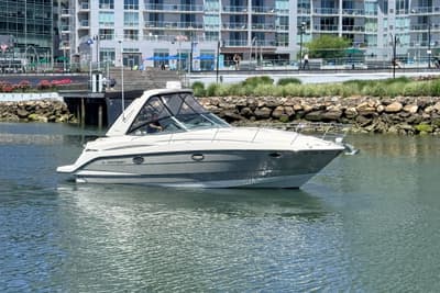 BOATZON | Monterey 320 Sport Yacht 2011