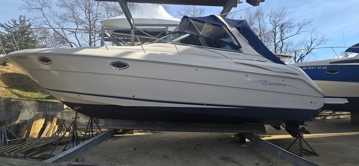 2002 Monterey 322 Cruiser - Sold Boat