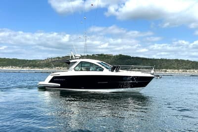 BOATZON | Monterey 360 Sport Coupe 2017