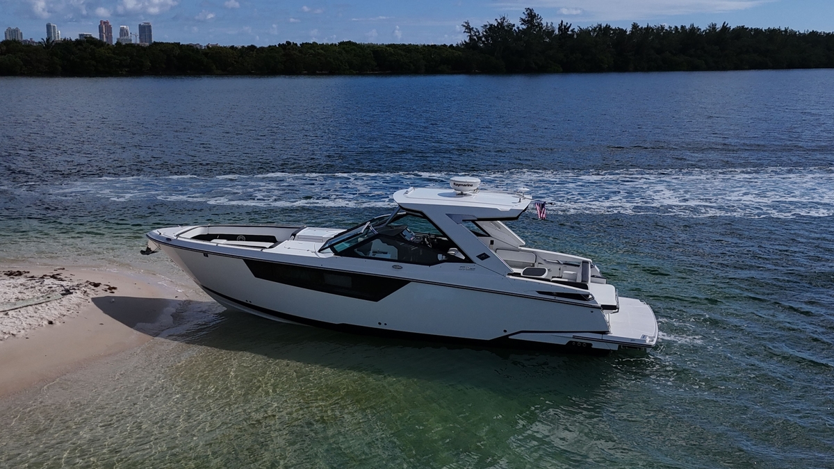 2017 Monterey 378 Super Express - Sold Boat