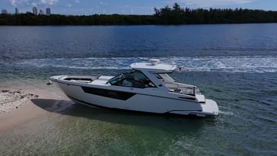 BOATZON | Monterey 378 Super Express 2017 BOATZON | Monterey 378 Super Express 2017