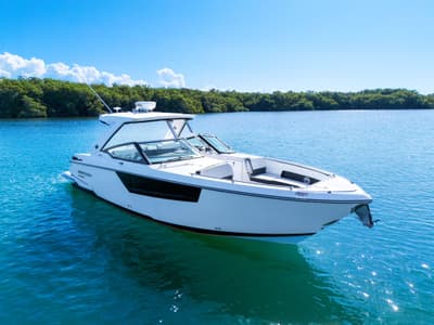 BOATZON | Monterey 378SE Super Express 2017