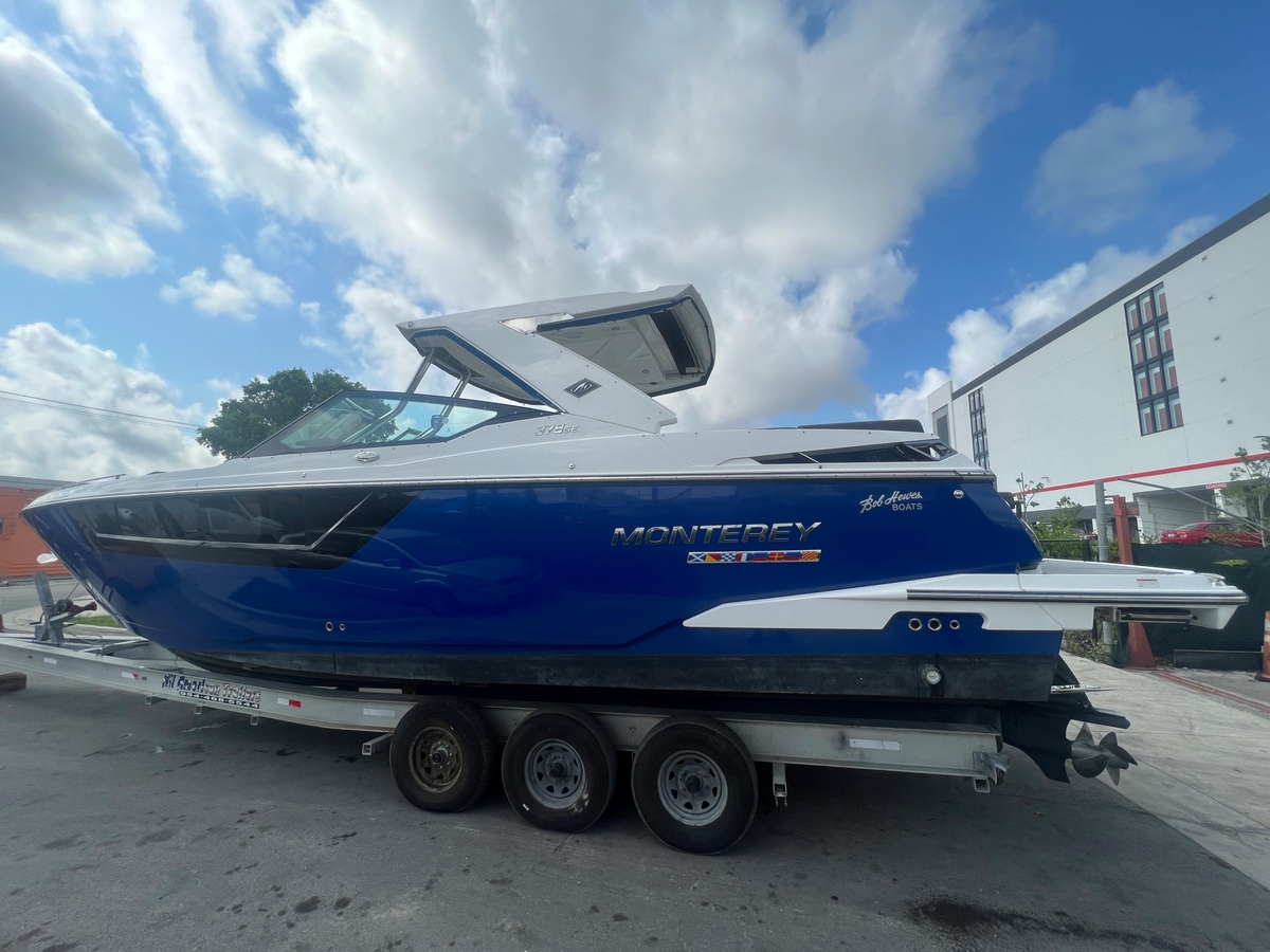 2019 Monterey 378SE Super Express - Sold Boat