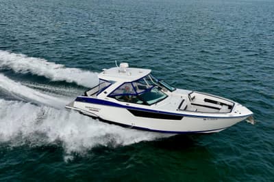 BOATZON | Monterey 378SE Super Express 2021