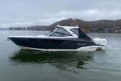 BOATZON | Monterey 385 Super Express 2020
