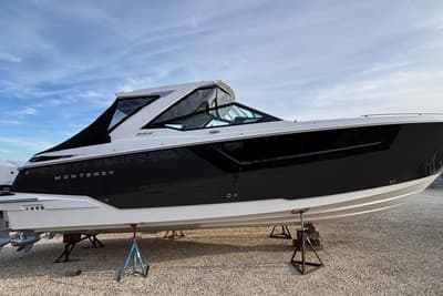 BOATZON | Monterey 385 Super Express 2026
