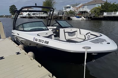 BOATZON | Monterey M22 2019