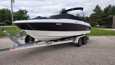 BOATZON | Monterey M22 Bowrider 2021
