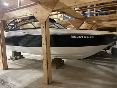 BOATZON | Monterey M225 2022 BOATZON | Monterey M225 2022