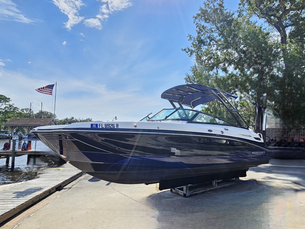 2015 Monterey Monterey M3 2015 - Sold Boat