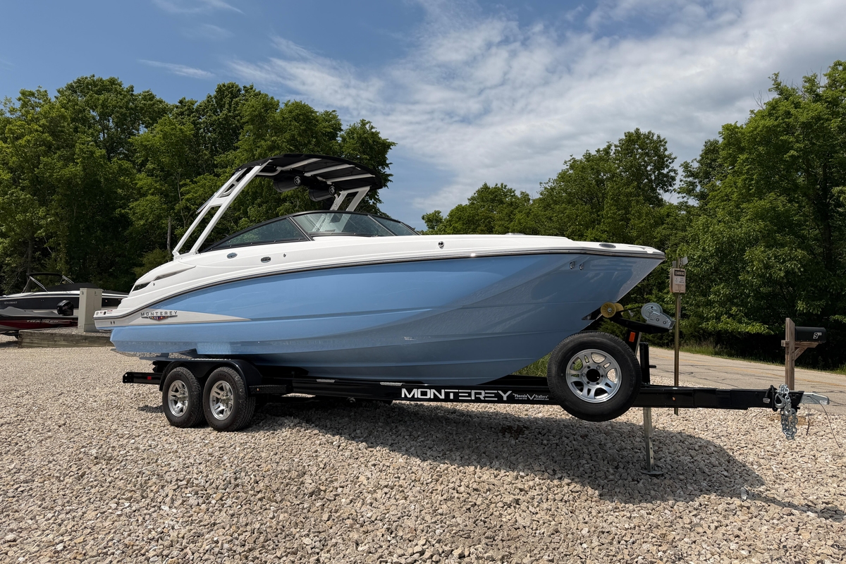 2025 Monterey M6 - Sold Boat
