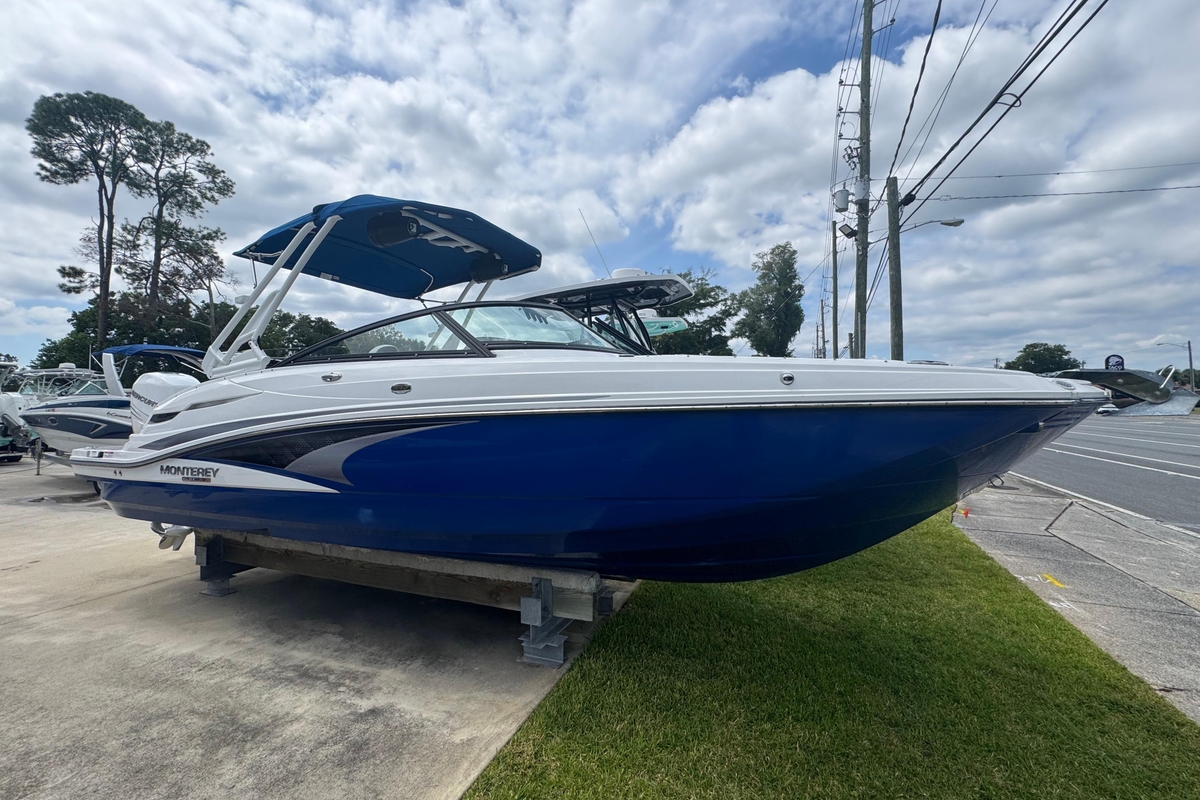 2023 Monterey M65 - Sold Boat
