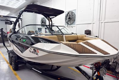 BOATZON | MOOMBA Kaiyen 2020