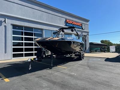 BOATZON | MOOMBA Makai 2022