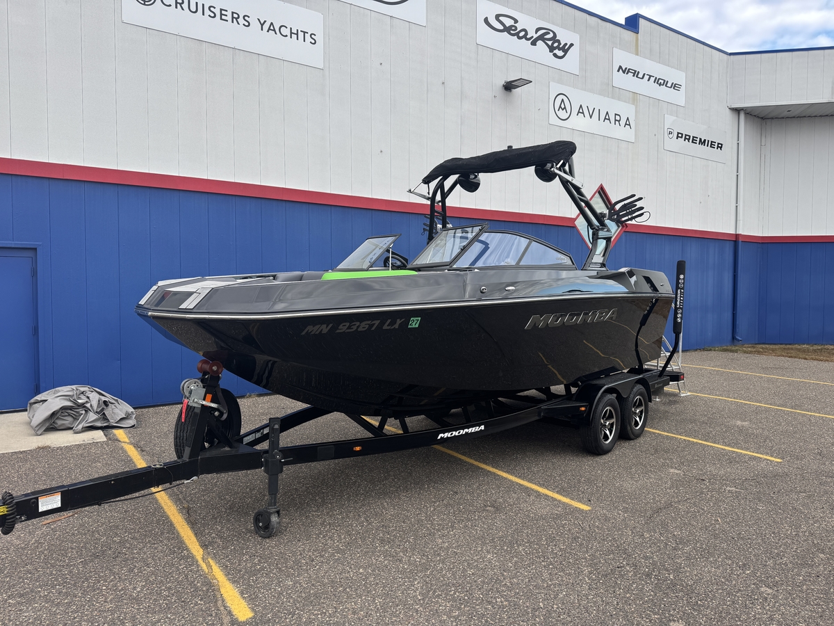 2019 Moomba MAX - Sold Boat