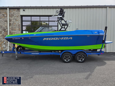BOATZON | MOOMBA Max 2022