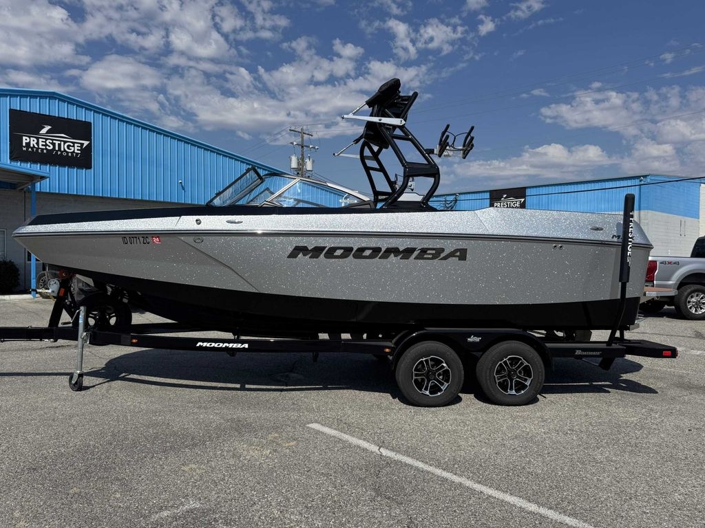2023 MOOMBA Max - Sold Boat